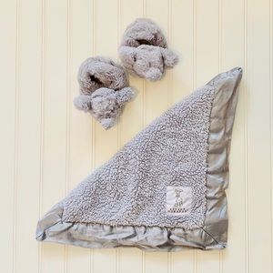 Elephant slippers and blanket